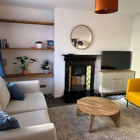 Revamped Holywood Town Centre House Apartment Bagian luar foto