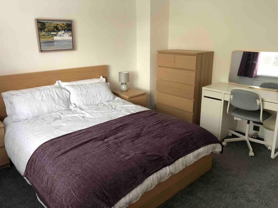 Revamped Holywood Town Centre House Apartment Bagian luar foto