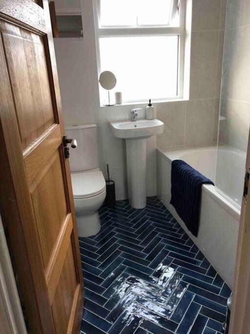 Revamped Holywood Town Centre House Apartment Bagian luar foto