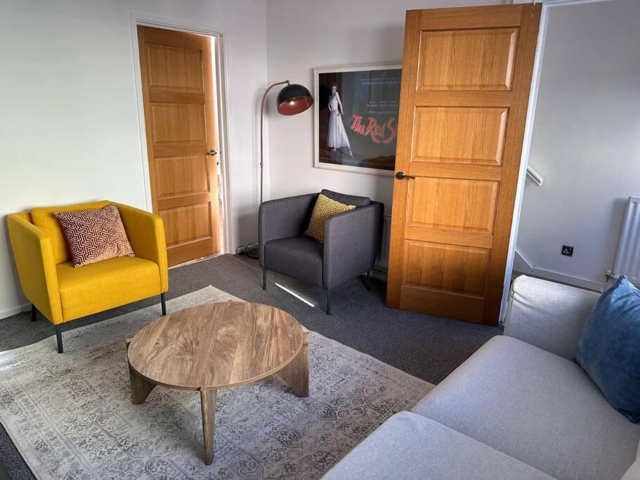Revamped Holywood Town Centre House Apartment Bagian luar foto