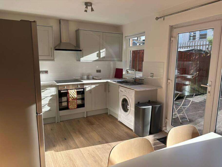 Revamped Holywood Town Centre House Apartment Bagian luar foto